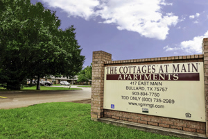 Cottage-at-Main 01